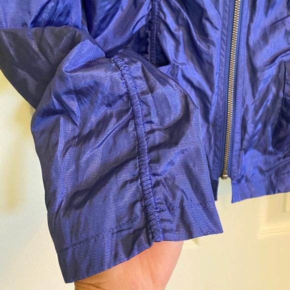 Vibrant Kapalua windbreaker 🌬️ - Picture 5 of 10